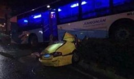 南京公交车爆料视频最新,惊现惊人一幕！