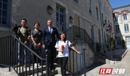 粉丝爆料生假娃娃事件视频,生假娃娃事件视频曝光，真相令人震惊！